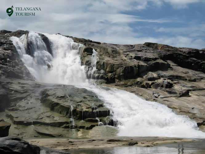 Kunthala Waterfalls