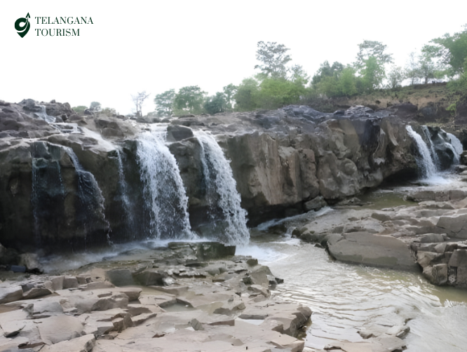 Pochera Waterfalls